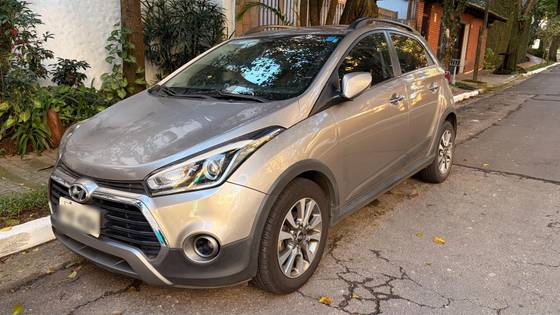 HYUNDAI HB20S 1.6 PREMIUM 16V FLEX 4P AUTOMÁTICO HYUNDAI HB20S 1.6 PREMIUM 16V FLEX 4P AUTOMÁTICO